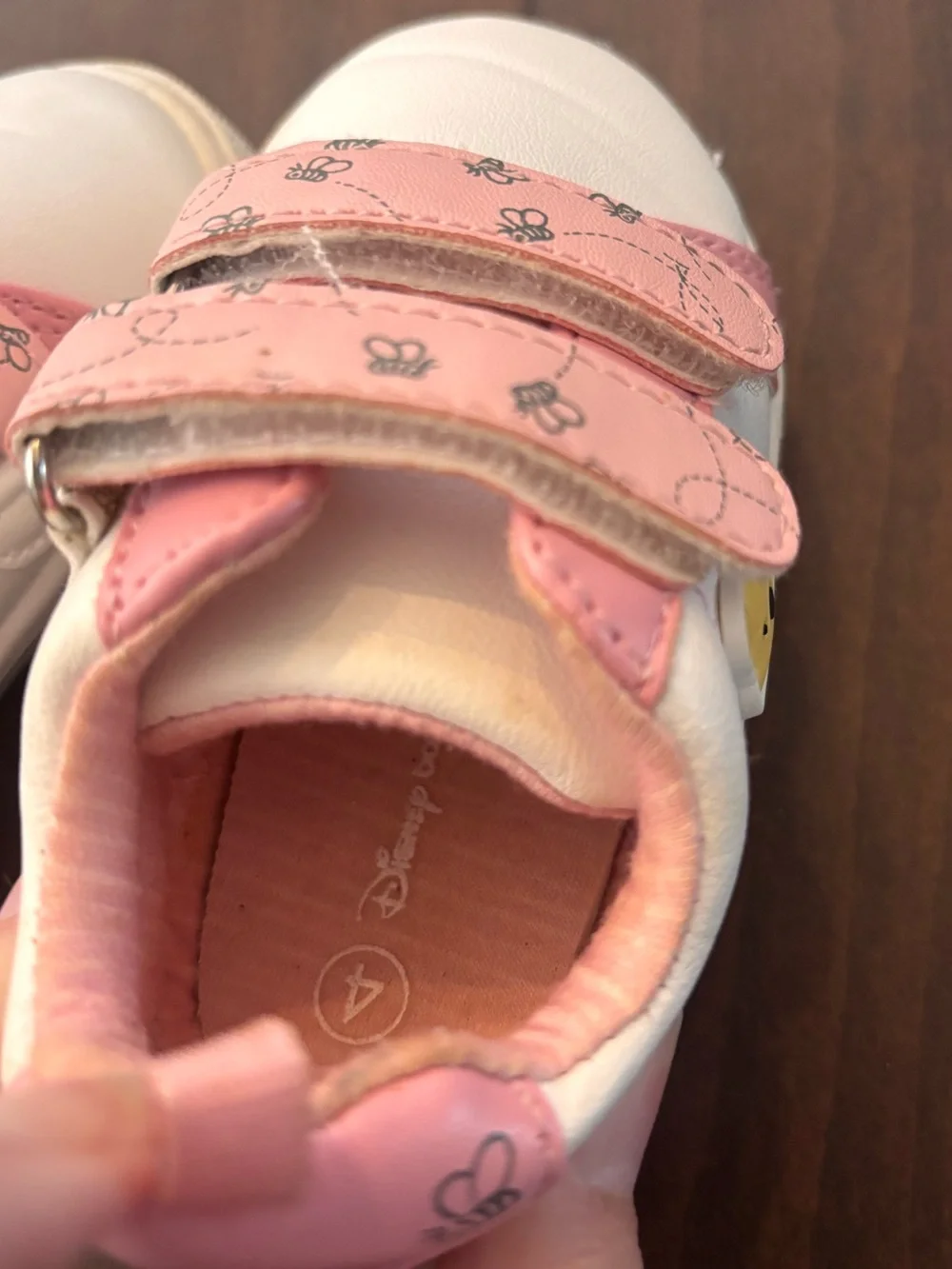 Disney Baby White and Pink Winnie-The-Pooh Velcro Sneakers size 4